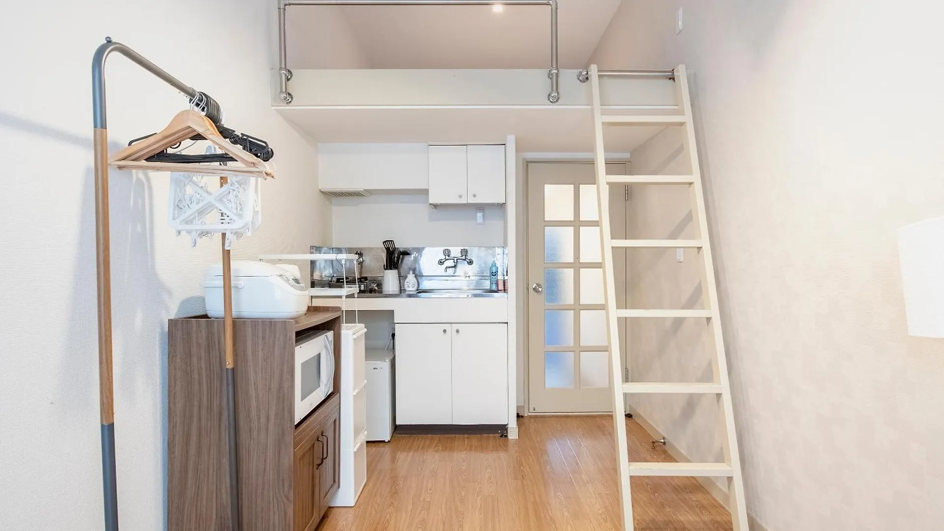 Plaza De La Brea Apartment Tokyo 0*,